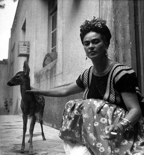 ula-Frida_Kahlo-moodboard